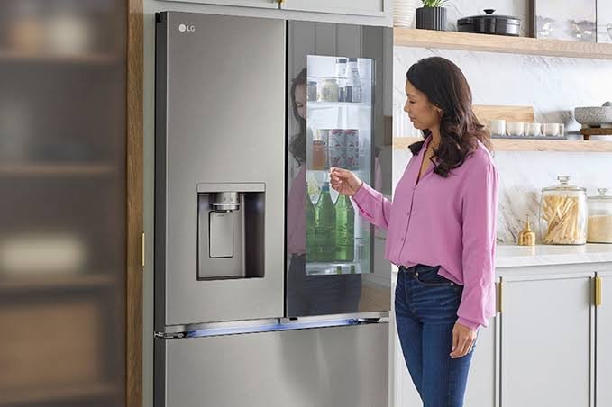 How Long Do Refrigerators Last? (2026 Lifespan Guide)